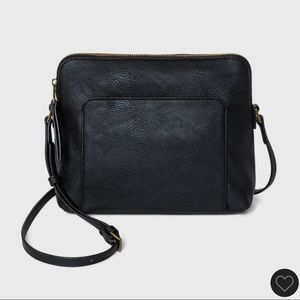 Universal Thread Cayden Crossbody